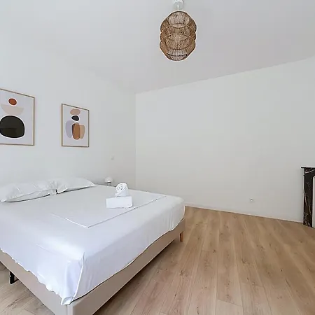 Apartment T2 Climatise Coeur Du Centre Historique 26 Port B *
