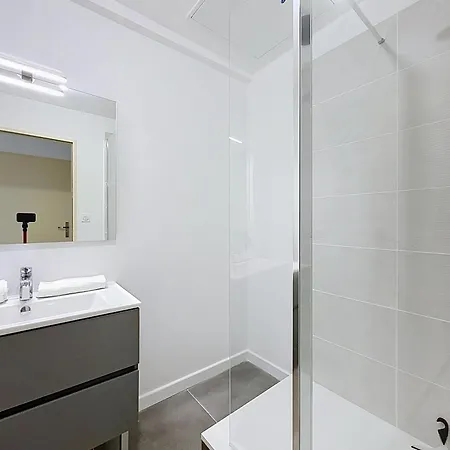 Apartment T2 Climatise Coeur Du Centre Historique 26 Port B *